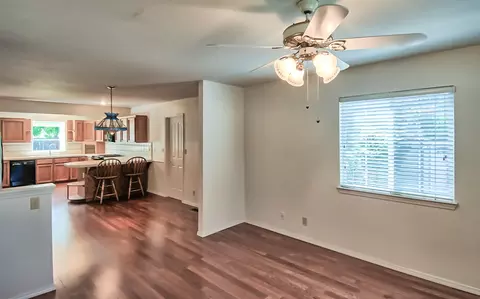 319 Elk Dr, Redding, CA 96003 photo 9