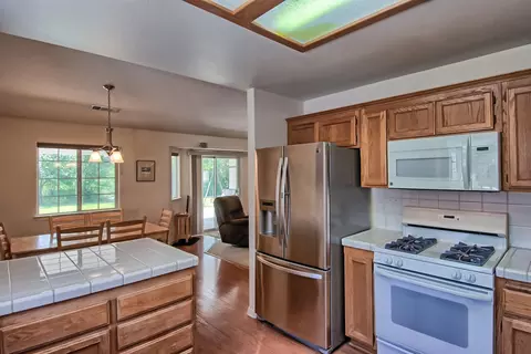 3009 Warbler Ct, Redding, CA 96001 photo 9