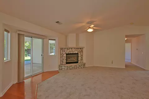 3009 Warbler Ct, Redding, CA 96001 photo 4