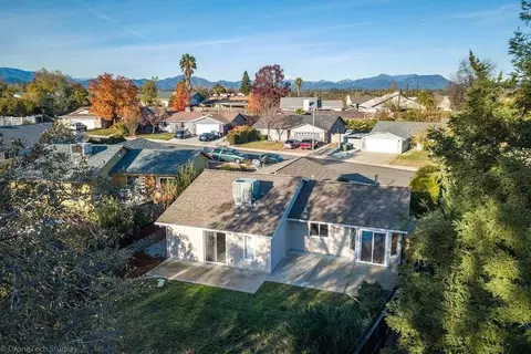 1439 Wingsetter Way, Redding, CA 96003 photo 13