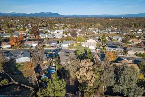 1439 Wingsetter Way, Redding, CA 96003 photo 10