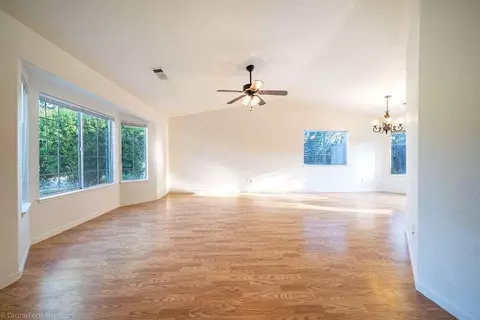 1439 Wingsetter Way, Redding, CA 96003 photo 3