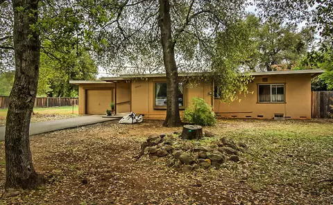 20237 Lupine Dr, Redding, CA 96002 photo 4
