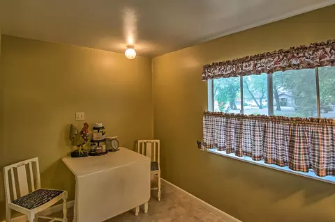 20237 Lupine Dr, Redding, CA 96002 photo 11