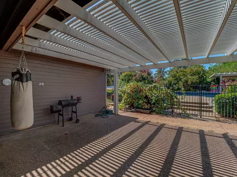 16917 Ski Way, Redding, CA 96003 photo 9