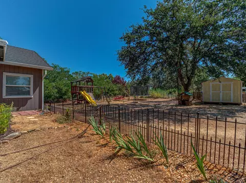 16917 Ski Way, Redding, CA 96003 photo 36