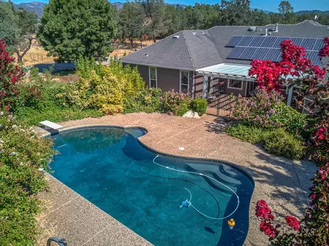 16917 Ski Way, Redding, CA 96003 photo 1