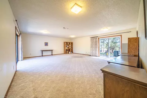 15860 Macleod Dr, Redding, CA 96001 photo 9