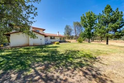15860 Macleod Dr, Redding, CA 96001 photo 21
