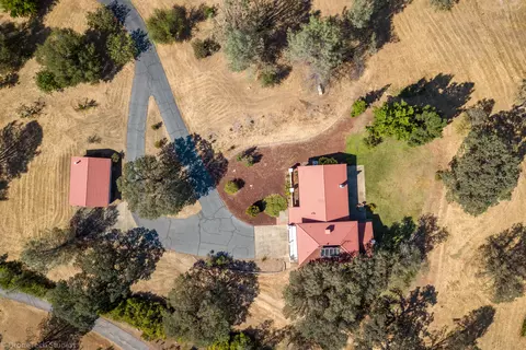 15860 Macleod Dr, Redding, CA 96001 photo 27