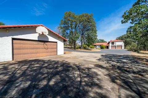 15860 Macleod Dr, Redding, CA 96001 photo 19