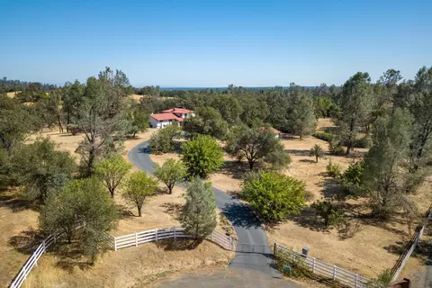 15860 Macleod Dr, Redding, CA 96001 photo 23