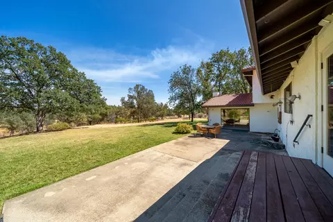 15860 Macleod Dr, Redding, CA 96001 photo 22
