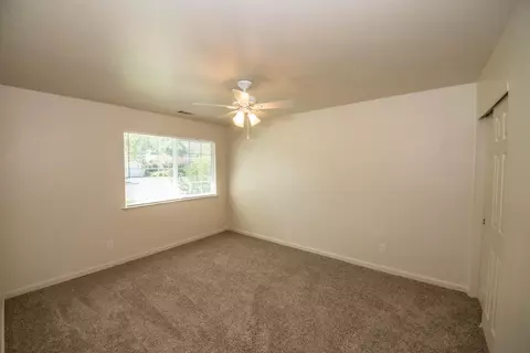 1678 Galaxy Way, Redding, CA 96002 photo 9