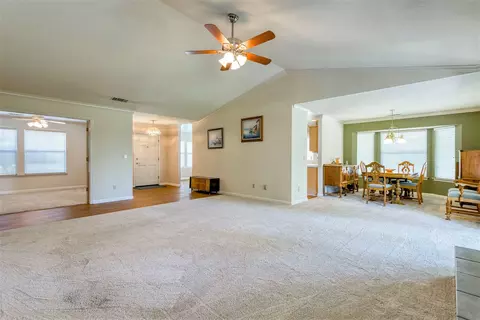 3813 Siskiyou St, Redding, CA 96001 photo 3