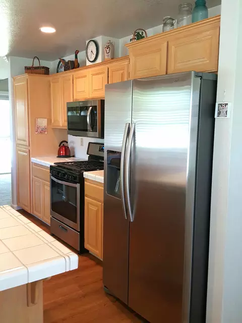 3813 Siskiyou St, Redding, CA 96001 photo 7