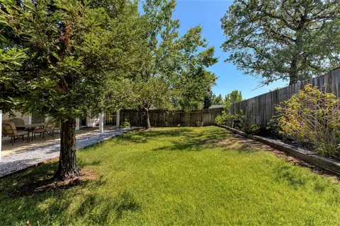 3813 Siskiyou St, Redding, CA 96001 photo 19