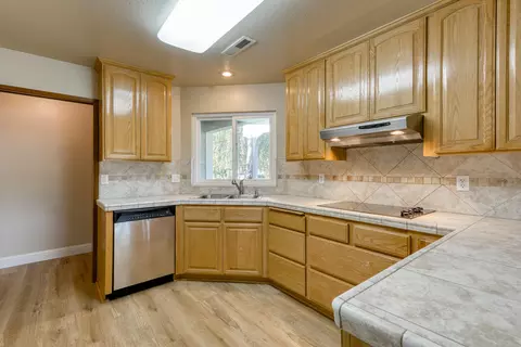 6925 Creekside St, Redding, CA 96001 photo 12