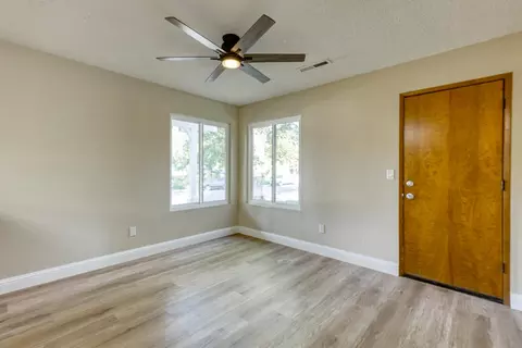 6925 Creekside St, Redding, CA 96001 photo 8