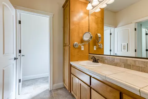 1352 Spanish Bay Dr, Redding, CA 96003 photo 36