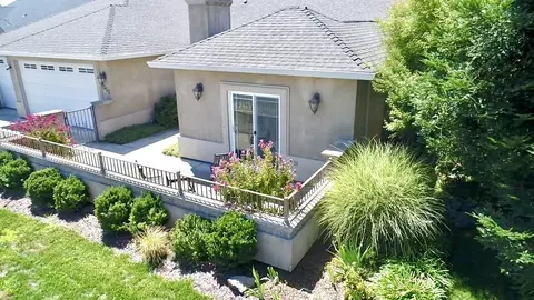 1352 Spanish Bay Dr, Redding, CA 96003 photo 3