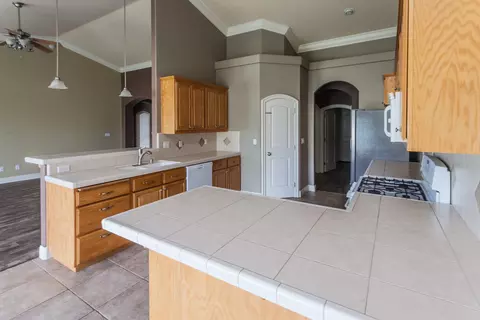 2174 Cadjew St, Redding, CA 96003 photo 5