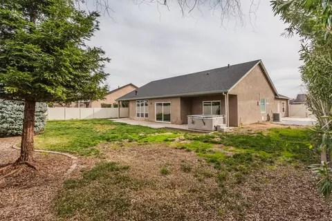 2174 Cadjew St, Redding, CA 96003 photo 25