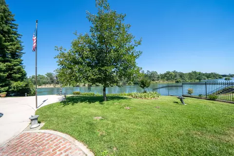 6251 Riverside Dr, Redding, CA 96001 photo 53