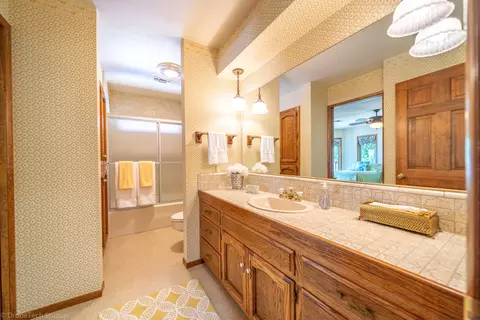 6251 Riverside Dr, Redding, CA 96001 photo 39