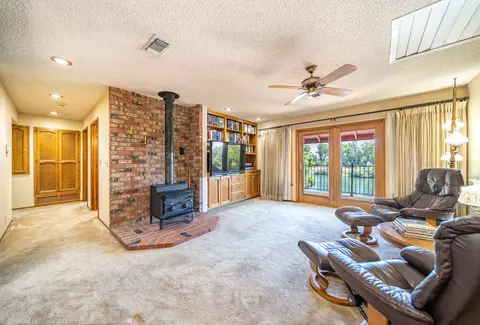 6251 Riverside Dr, Redding, CA 96001 photo 32