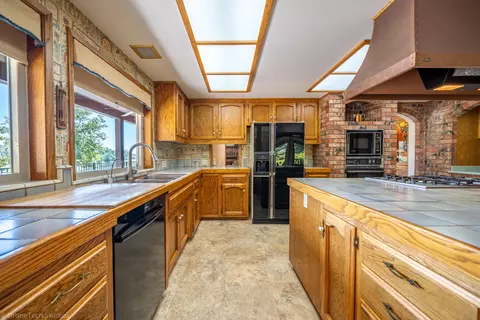 6251 Riverside Dr, Redding, CA 96001 photo 24