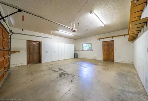 6251 Riverside Dr, Redding, CA 96001 photo 45