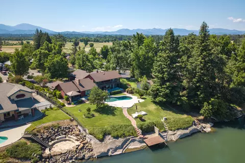 6251 Riverside Dr, Redding, CA 96001 photo 1