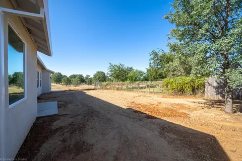 2015 Juarez Ln, Redding, CA 96003 photo 19