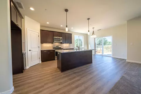 2015 Juarez Ln, Redding, CA 96003 photo 6