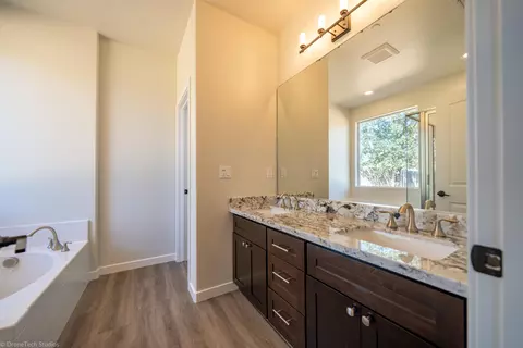 2015 Juarez Ln, Redding, CA 96003 photo 11