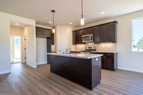 2015 Juarez Ln, Redding, CA 96003 photo 7