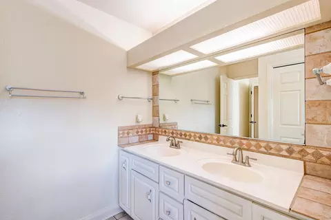549 Country Oak Dr, Redding, CA 96003 photo 15