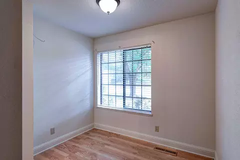 549 Country Oak Dr, Redding, CA 96003 photo 16