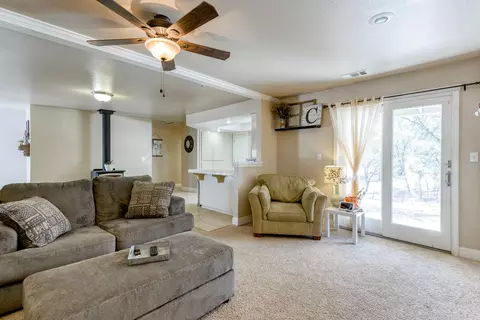 9472 Kena Ln, Redding, CA 96003 photo 13