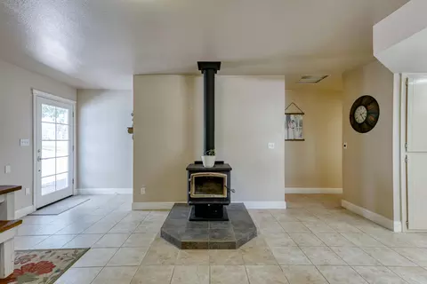 9472 Kena Ln, Redding, CA 96003 photo 7