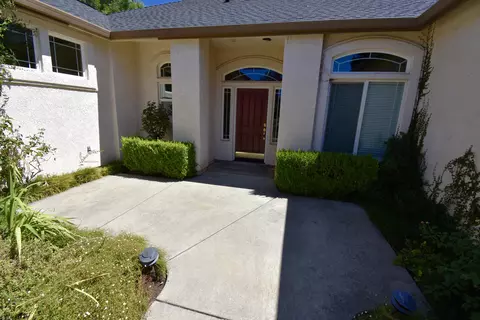 4605 Clark River Dr, Redding, CA 96002 photo 4