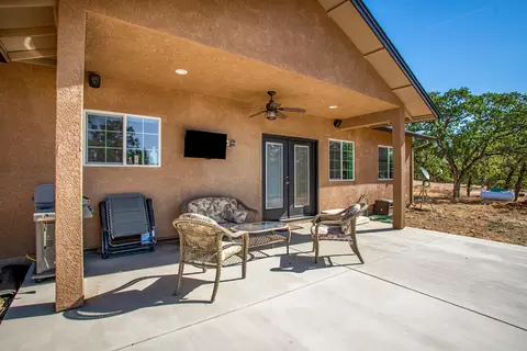 22587 Elk Trl E, Redding, CA 96003 photo 23