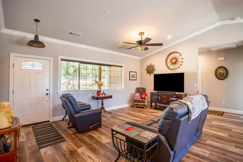 22587 Elk Trl E, Redding, CA 96003 photo 4