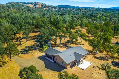 22587 Elk Trl E, Redding, CA 96003 photo 1
