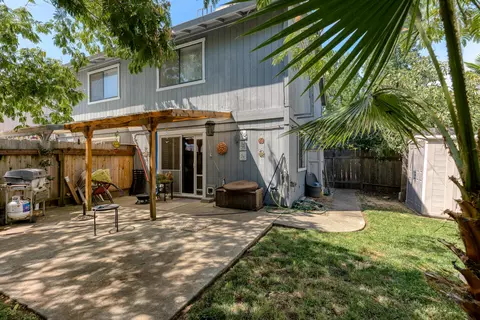 2065 Charade Way, Redding, CA 96003 photo 9