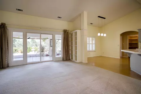 4437 Autumn Mist Ln, Redding, CA 96001 photo 6