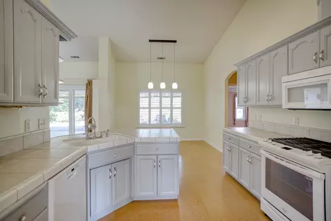 4437 Autumn Mist Ln, Redding, CA 96001 photo 7