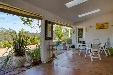 4437 Autumn Mist Ln, Redding, CA 96001 photo 4