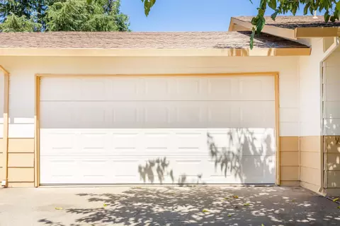 1920 Spruce Cir, Anderson, CA 96007 photo 2